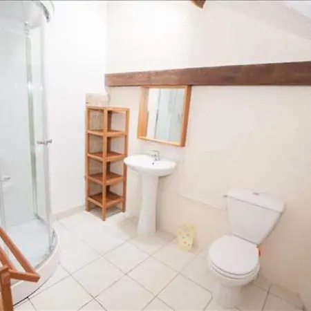 Apartment Apartment *